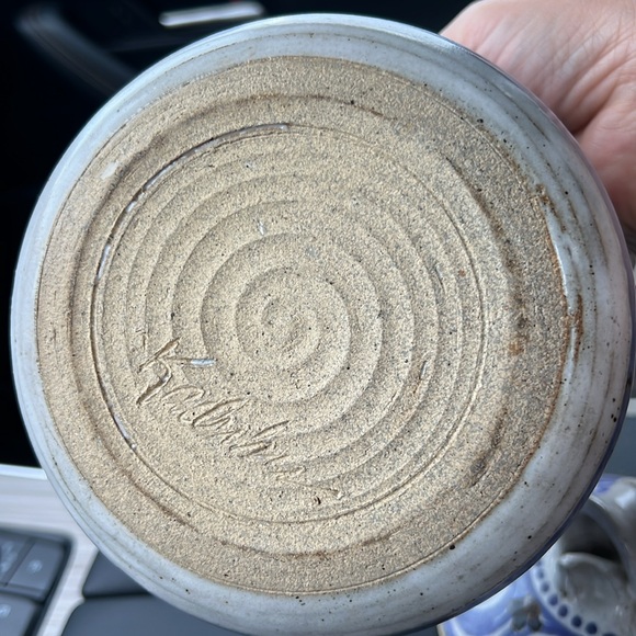 Vintage Art Studio Pottery Signed Glazed Bowl Dish w/Lid Twisted Handles Signed - Picture 8 of 12